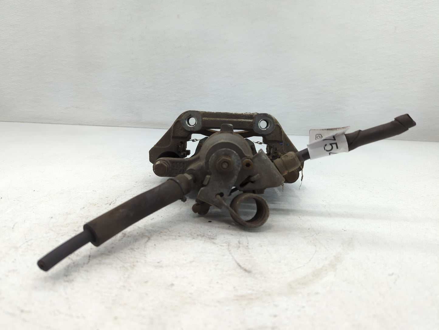 2011-2019 Ford Explorer Front Passenger Right Brake Caliper - Oemusedautoparts1.com