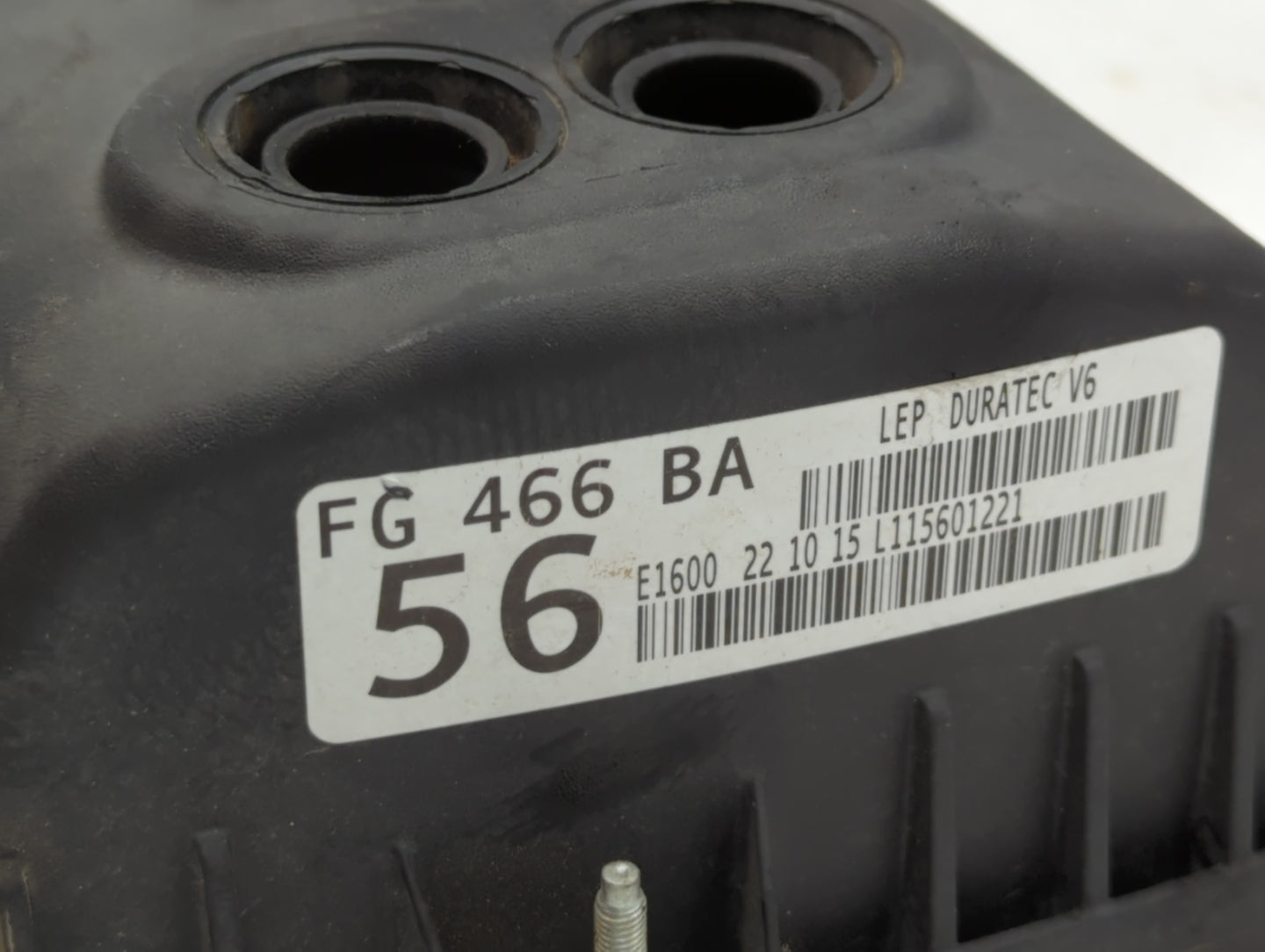 2016 Ford Explorer Driver Left Cylinder Head Valve Cover Fits OEM Used Auto Parts - Oemusedautoparts1.com
