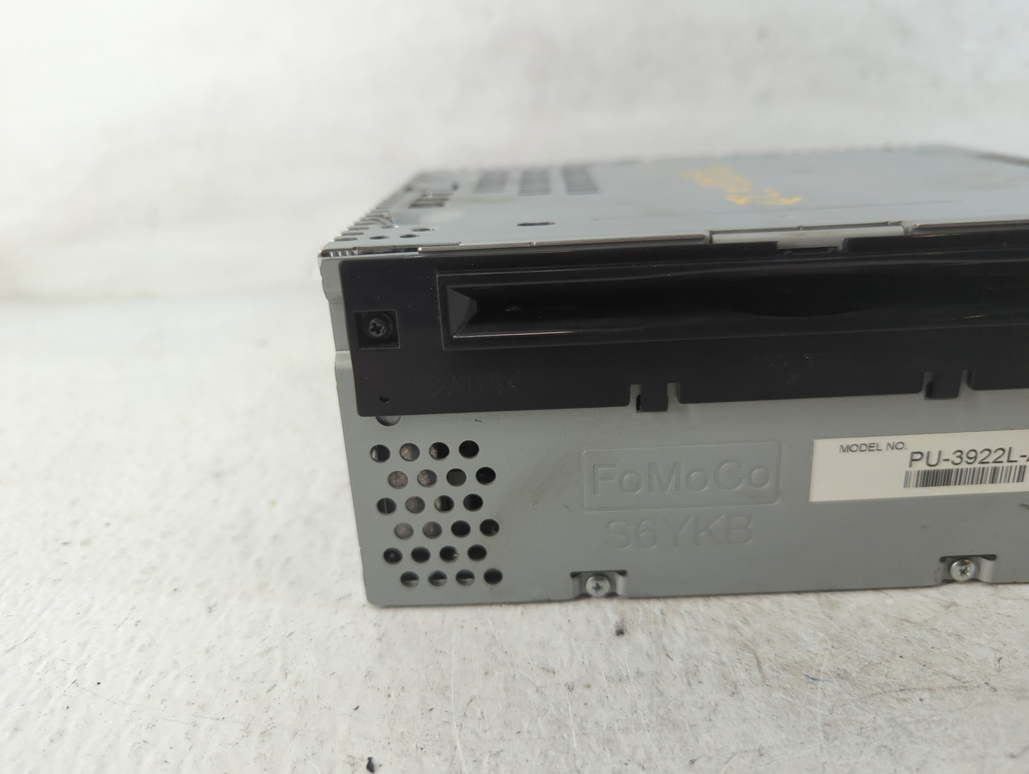 2016-2017 Ford Explorer Radio AM FM Cd Player Receiver Replacement P/N:GB5T-19C107-BF Fits Fits 2016 2017 OEM Used Auto Part