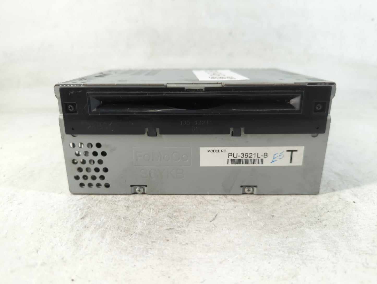 2016-2017 Ford Explorer Radio AM FM Cd Player Receiver Replacement P/N:GB5T-19C107-AG Fits Fits 2016 2017 OEM Used Auto Part