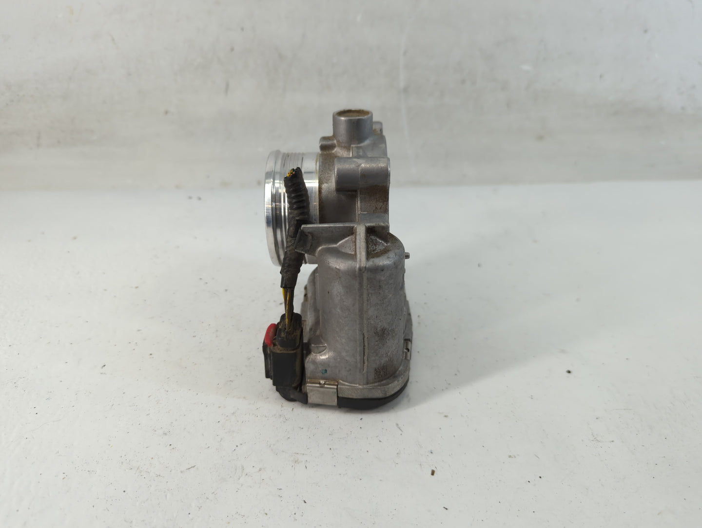 2016-2019 Ford Explorer Throttle Body P/N:DS7E-9F991-BB Fits Fits 2014 2015 2016 2017 2018 2019 2020 2021 2022 OEM Used Auto