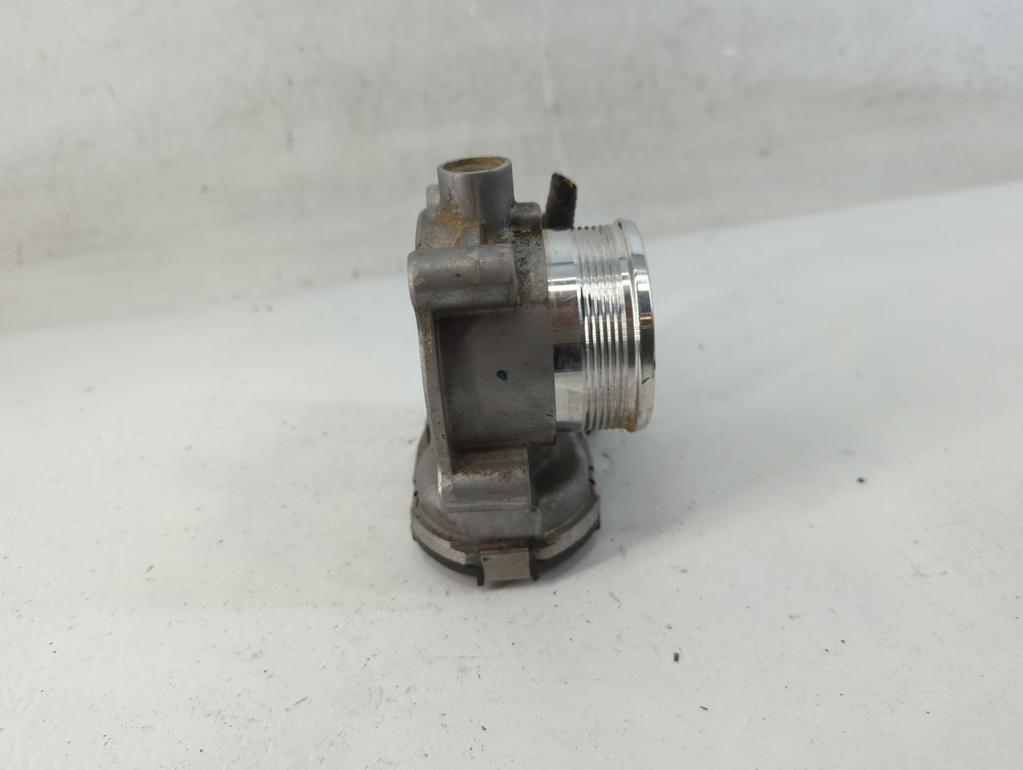 2016-2019 Ford Explorer Throttle Body P/N:DS7E-9F991-BB Fits Fits 2014 2015 2016 2017 2018 2019 2020 2021 2022 OEM Used Auto
