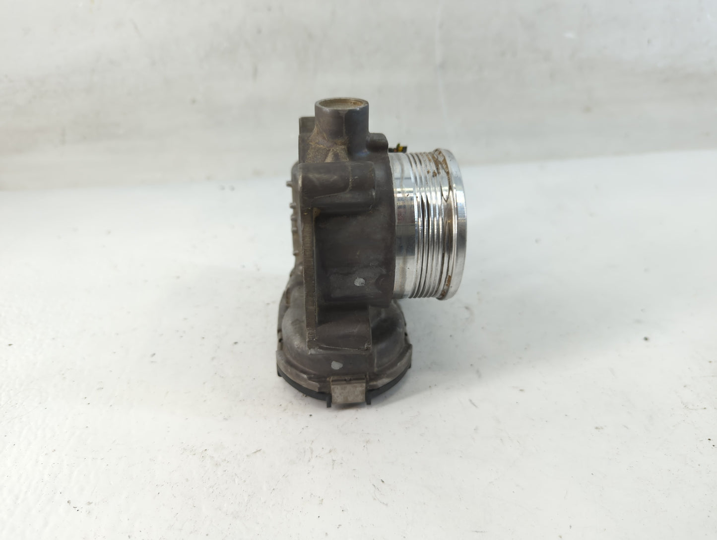 2016-2019 Ford Explorer Throttle Body P/N:DS7E-9F991-BB Fits Fits 2014 2015 2016 2017 2018 2019 2020 2021 2022 OEM Used Auto