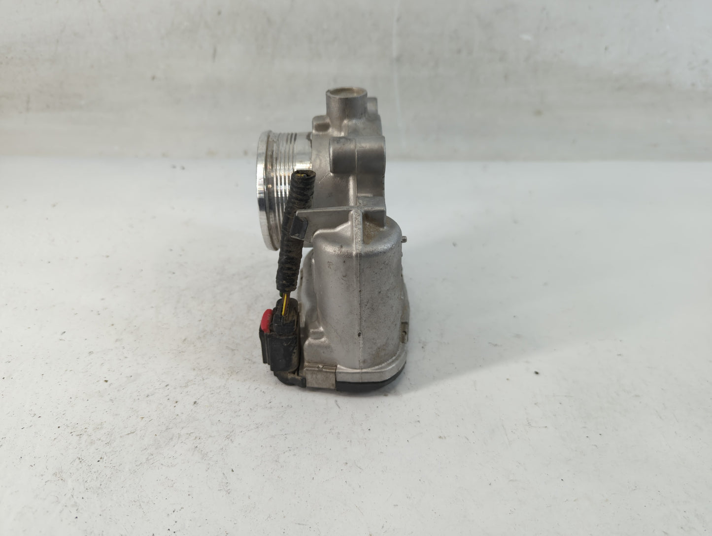 2016-2019 Ford Explorer Throttle Body P/N:DS7E-9F991-BB Fits Fits 2014 2015 2016 2017 2018 2019 2020 2021 2022 OEM Used Auto