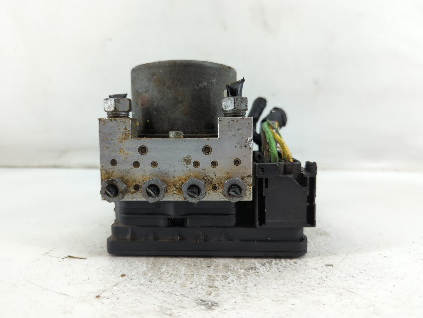 2016 Ford Explorer ABS Pump Control Module Replacement P/N:FB53-2C405-AE Fits OEM Used Auto Parts - Oemusedautoparts1.com