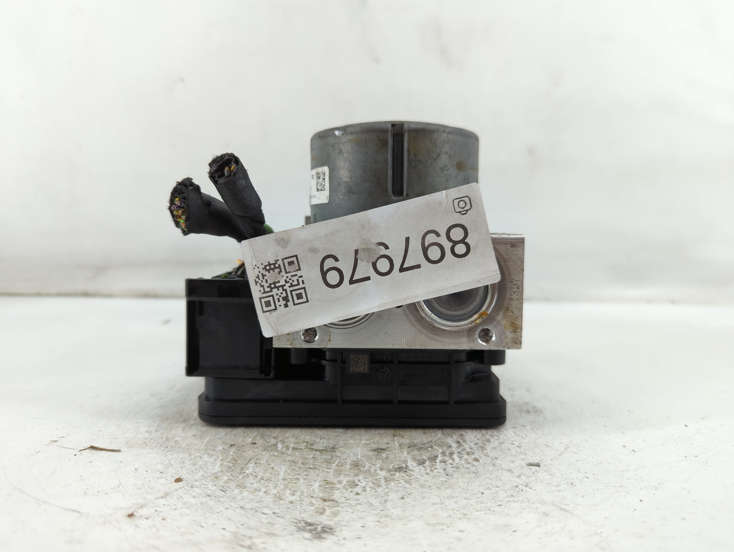 2016 Ford Explorer ABS Pump Control Module Replacement P/N:FB53-2C405-AE Fits OEM Used Auto Parts - Oemusedautoparts1.com