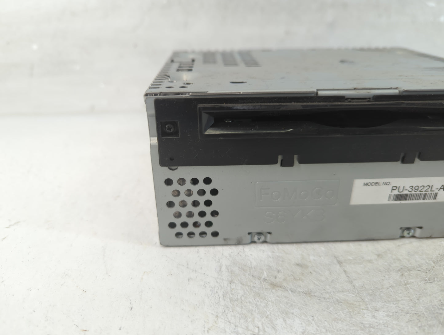 2016-2017 Ford Explorer Radio AM FM Cd Player Receiver Replacement P/N:GB5T-19C107-BF Fits Fits 2016 2017 OEM Used Auto Part
