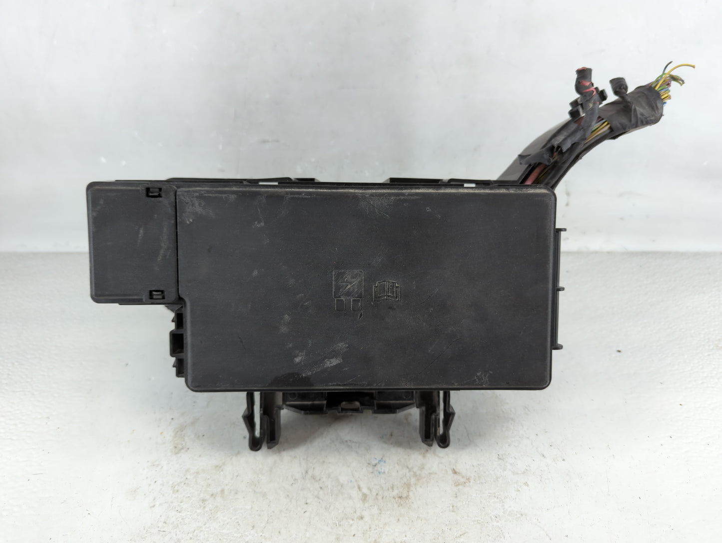 2016 Ford Explorer Fusebox Fuse Box Panel Relay Module P/N:FU5T-14A003-GB Fits OEM Used Auto Parts - Oemusedautoparts1.com