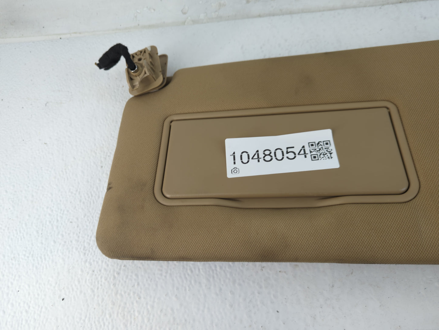 2015-2017 Ford F-150 Sun Visor Shade Replacement Driver Left Mirror Fits Fits 2015 2016 2017 OEM Used Auto Parts - Oemusedau