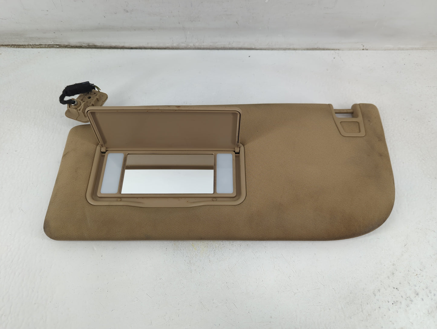 2015-2017 Ford F-150 Sun Visor Shade Replacement Driver Left Mirror Fits Fits 2015 2016 2017 OEM Used Auto Parts - Oemusedau