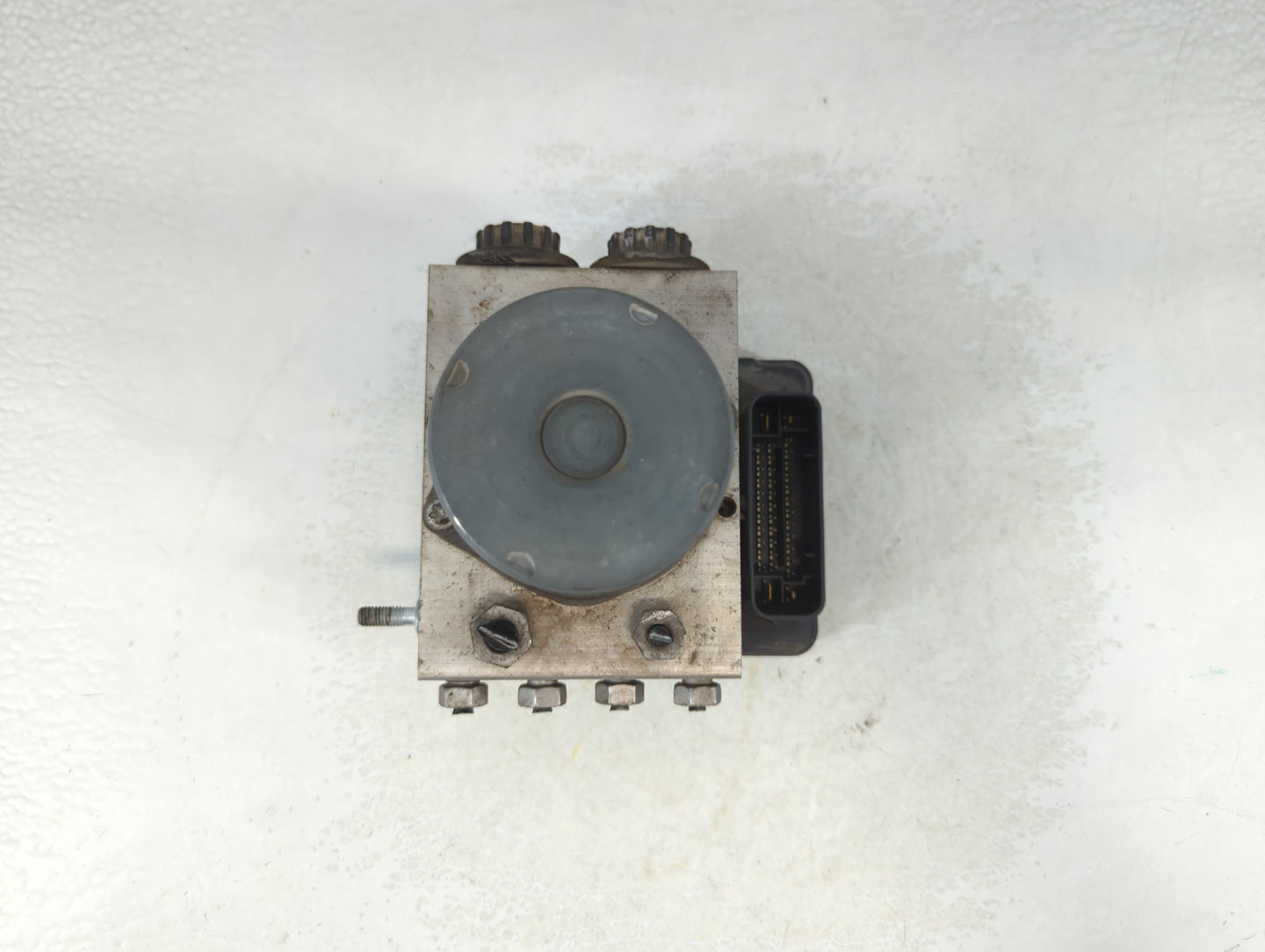 2016 Ford F-150 ABS Pump Control Module Replacement P/N:GL34-2C405-AE Fits OEM Used Auto Parts - Oemusedautoparts1.com