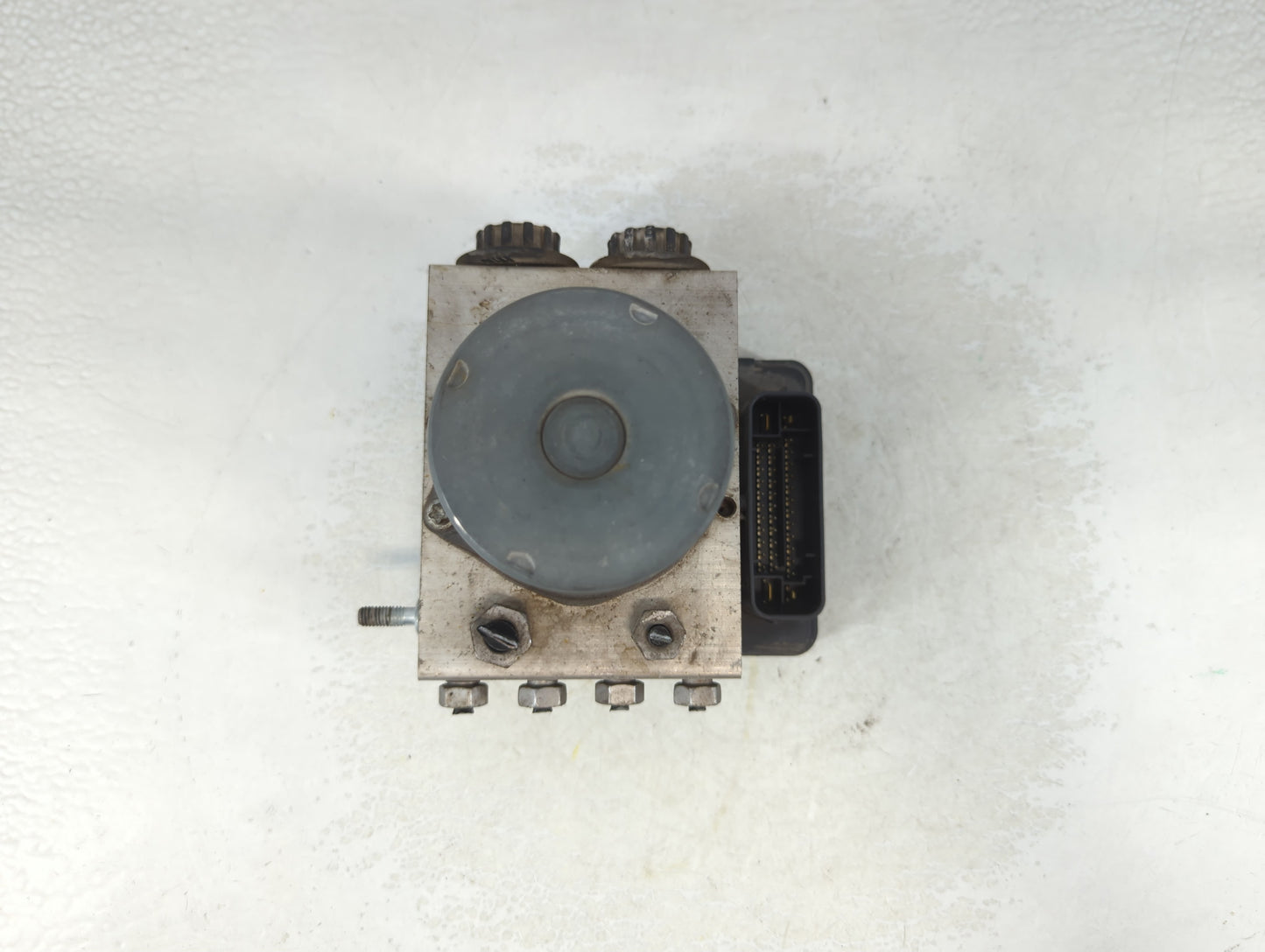 2016 Ford F-150 ABS Pump Control Module Replacement P/N:GL34-2C405-AE Fits OEM Used Auto Parts - Oemusedautoparts1.com