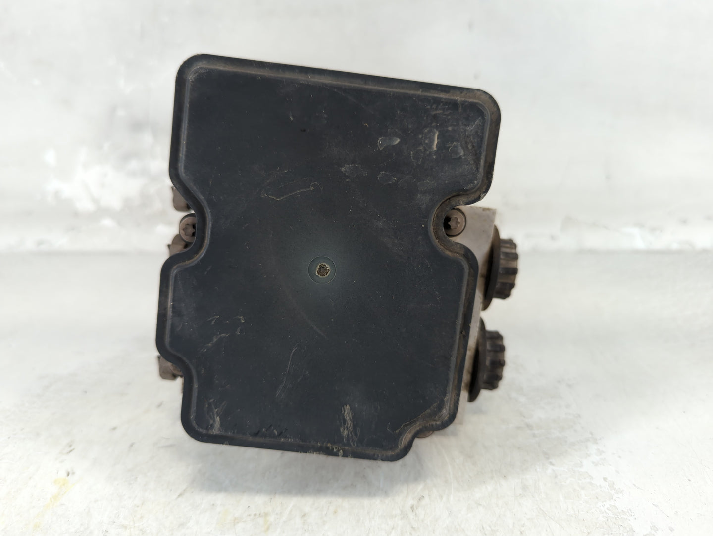 2016 Ford F-150 ABS Pump Control Module Replacement P/N:GL34-2C405-AE Fits OEM Used Auto Parts - Oemusedautoparts1.com