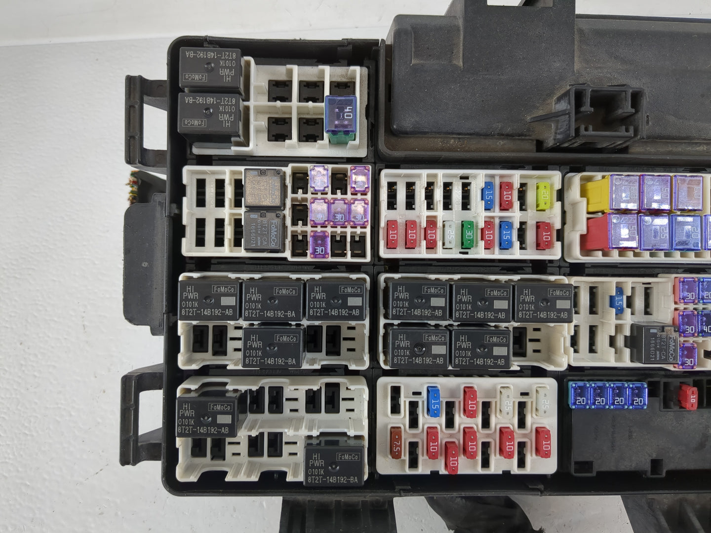 2016 Ford F-150 Fusebox Fuse Box Panel Relay Module P/N:GL3T-12A581-BLB Fits OEM Used Auto Parts - Oemusedautoparts1.com