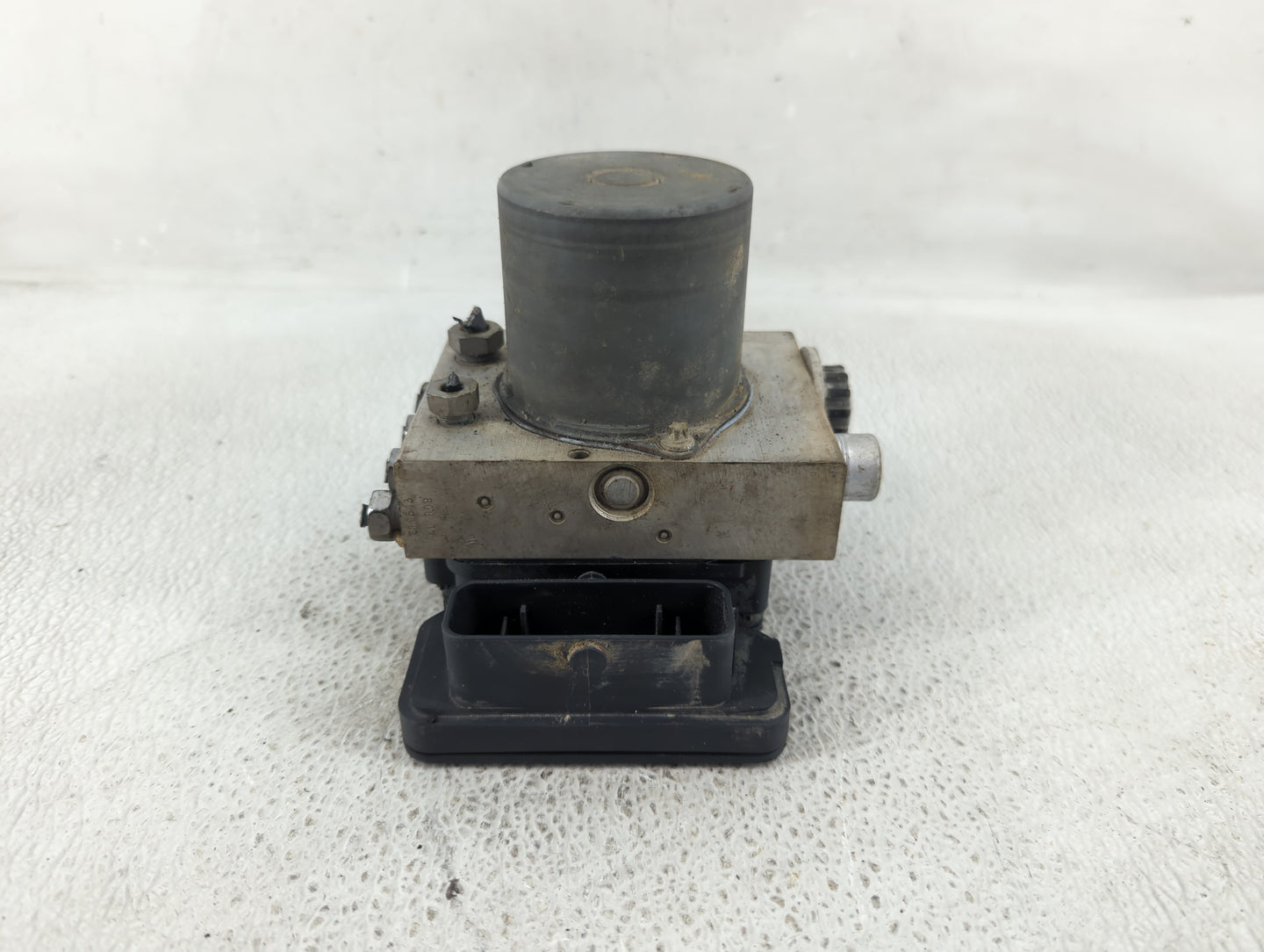 2016 Ford F-150 ABS Pump Control Module Replacement P/N:GL34-2C405-AE Fits OEM Used Auto Parts - Oemusedautoparts1.com