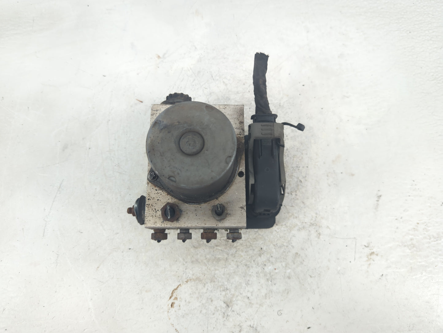 2016 Ford F-150 ABS Pump Control Module Replacement P/N:GL34- 2C405-AE Fits OEM Used Auto Parts - Oemusedautoparts1.com