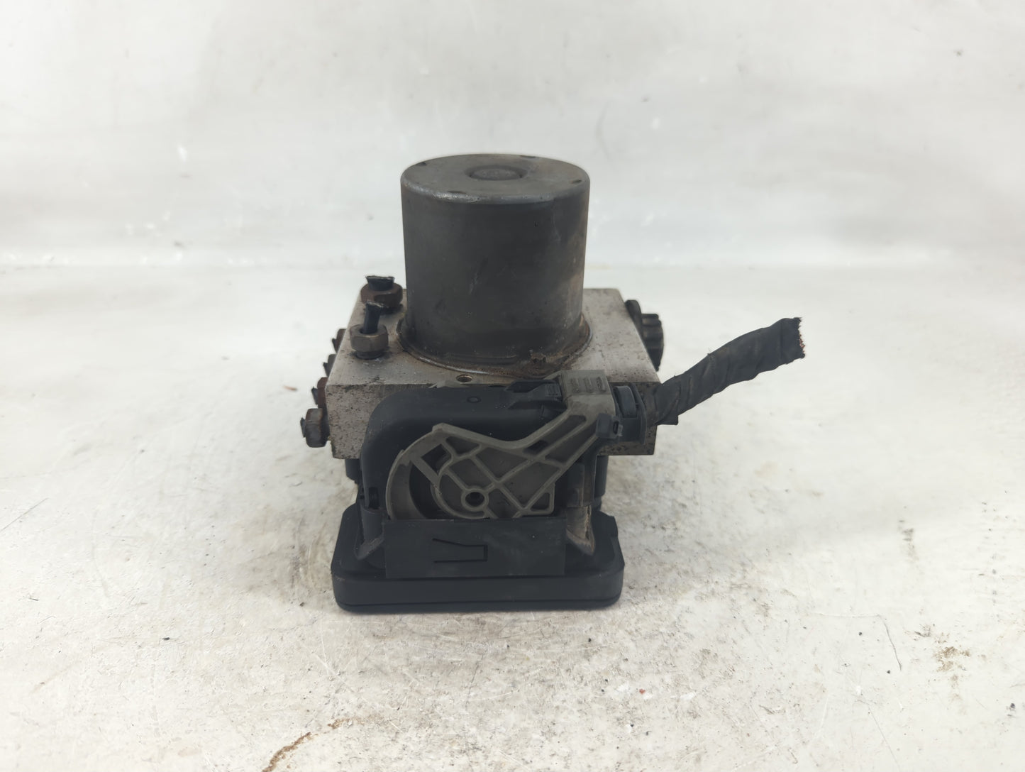 2016 Ford F-150 ABS Pump Control Module Replacement P/N:GL34- 2C405-AE Fits OEM Used Auto Parts - Oemusedautoparts1.com