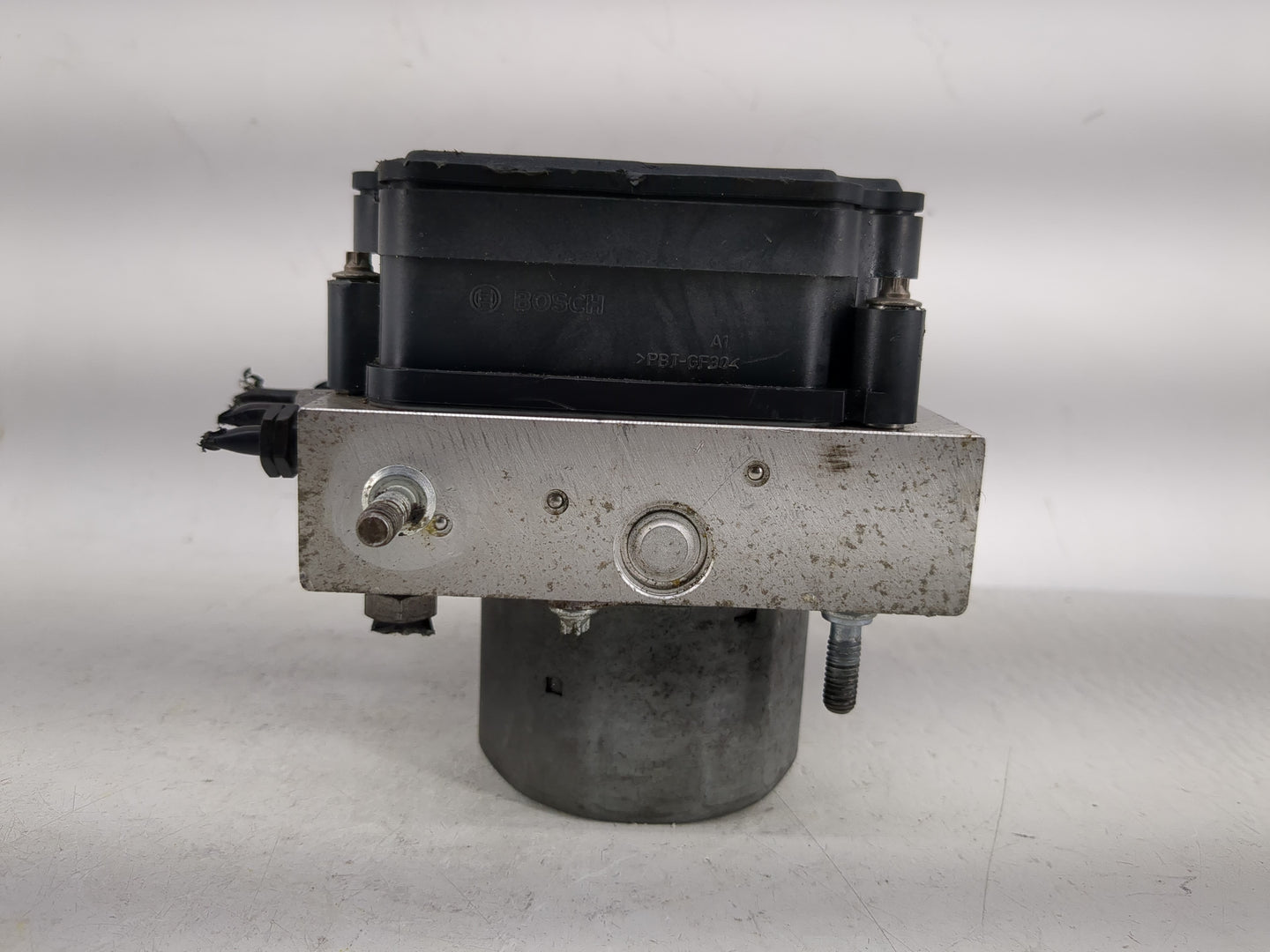 2015-2016 Ford F-150 ABS Pump Control Module Replacement P/N:0265956396 2265106512 Fits Fits 2015 2016 OEM Used Auto Parts -