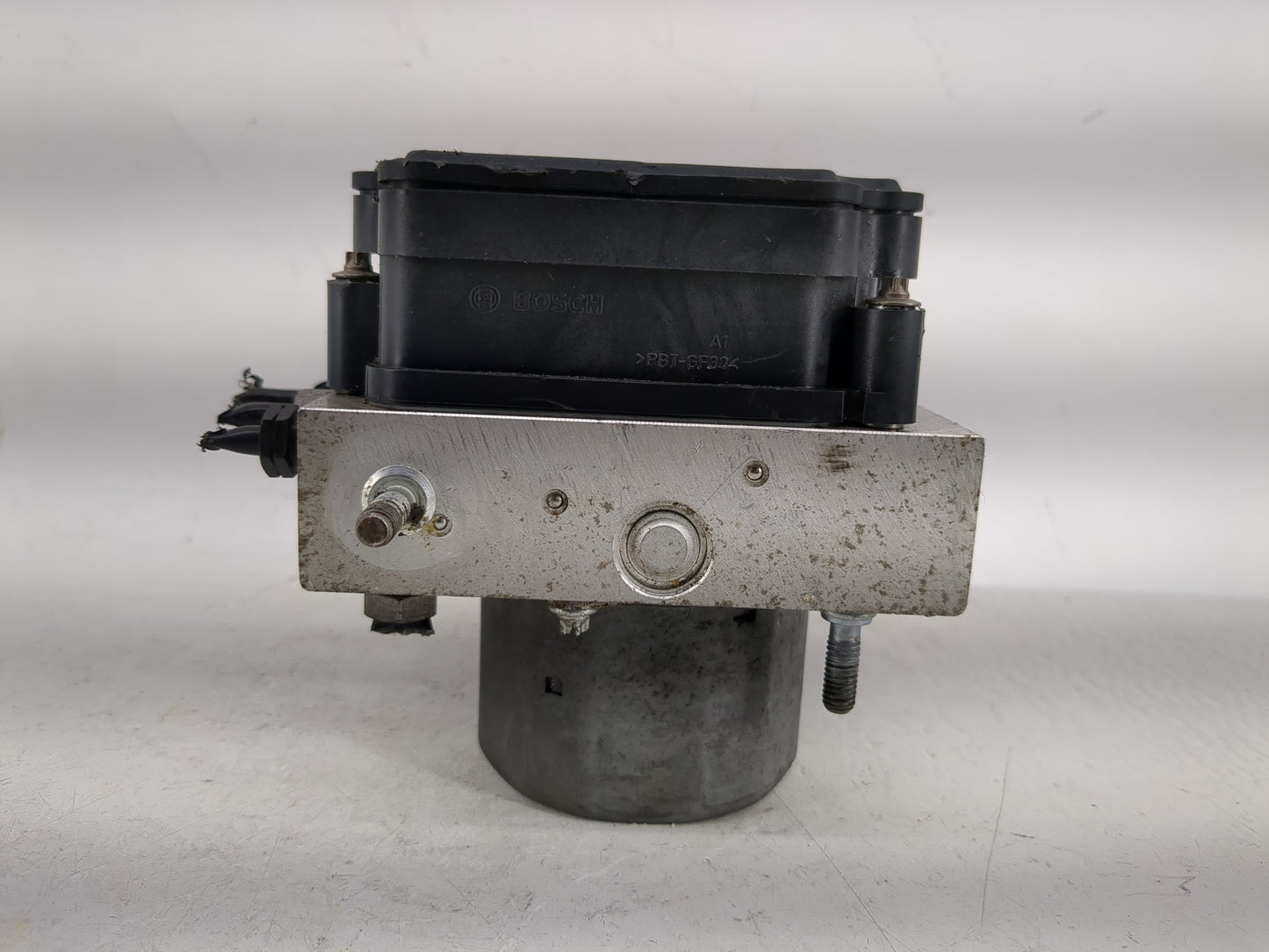 2015-2016 Ford F-150 ABS Pump Control Module Replacement P/N:0265956396 2265106512 Fits Fits 2015 2016 OEM Used Auto Parts -