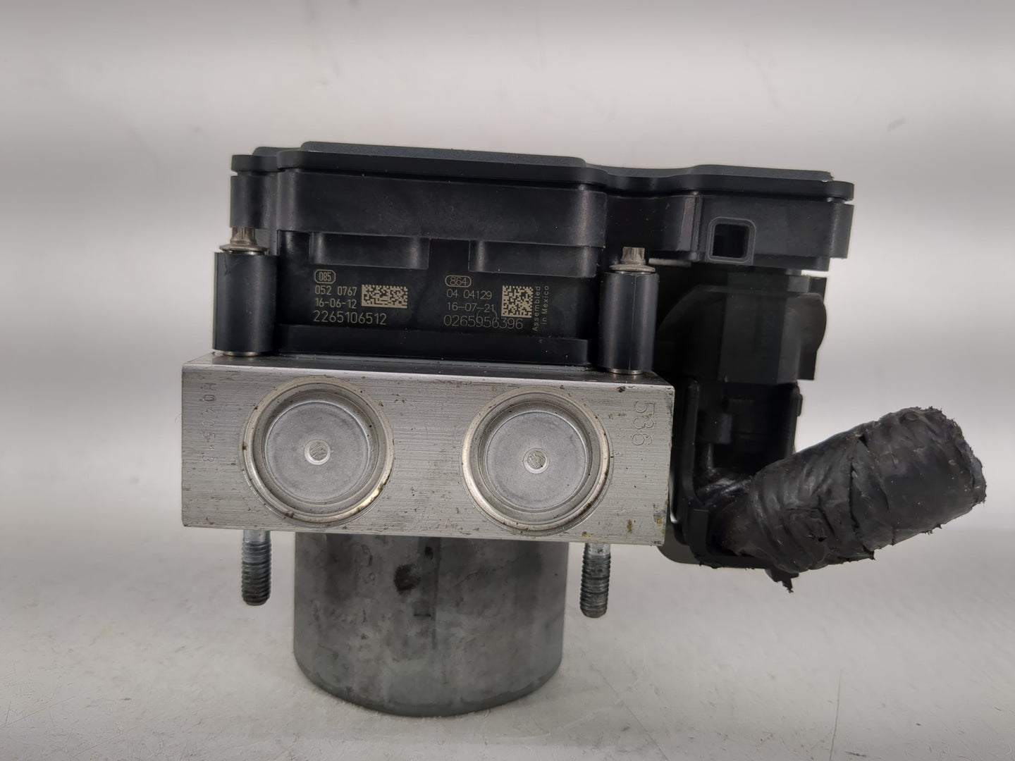 2015-2016 Ford F-150 ABS Pump Control Module Replacement P/N:0265956396 2265106512 Fits Fits 2015 2016 OEM Used Auto Parts -