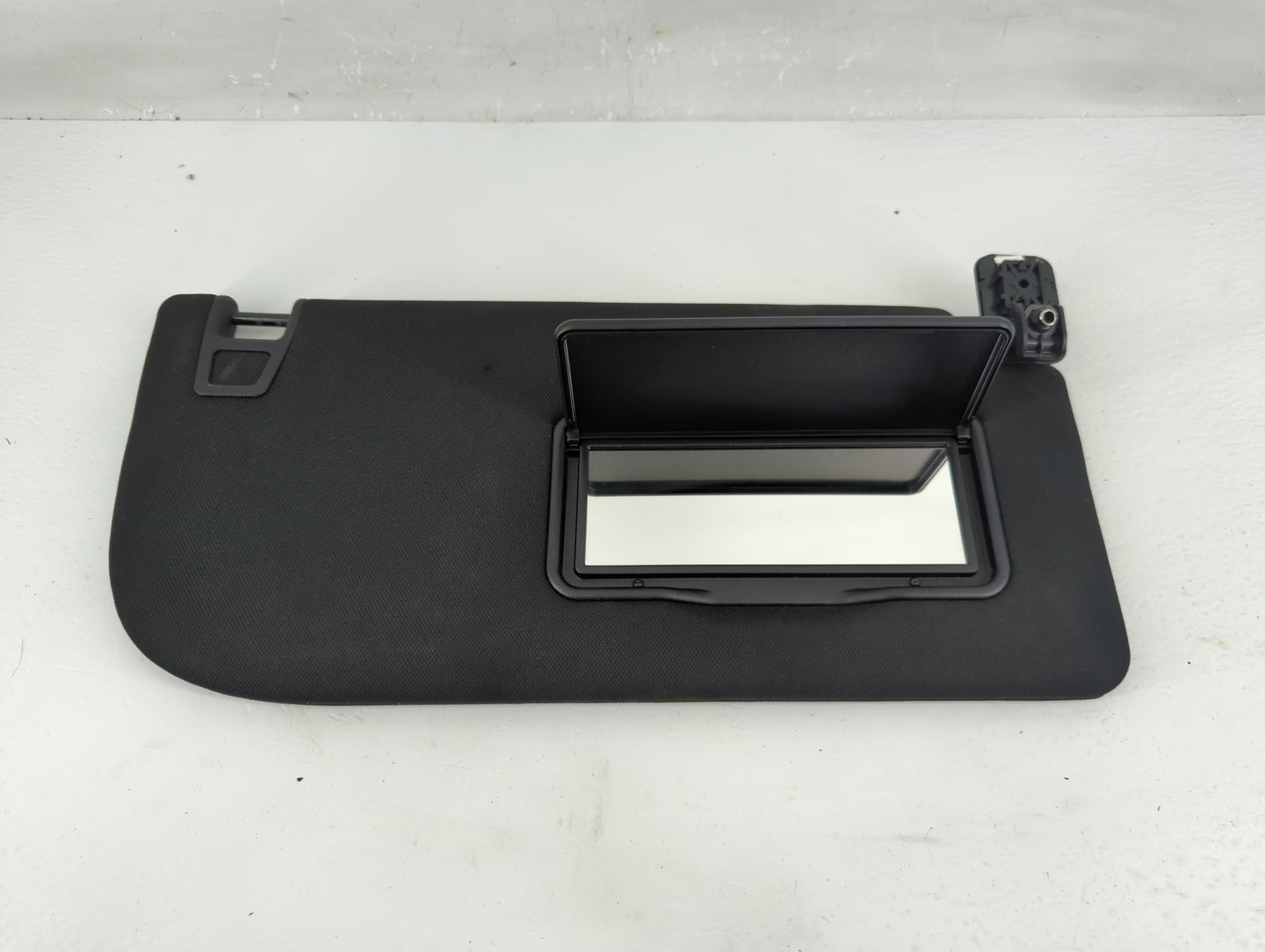 2015-2017 Ford F-150 Sun Visor Shade Replacement Passenger Right Mirror Fits Fits 2015 2016 2017 OEM Used Auto Parts - Oemus