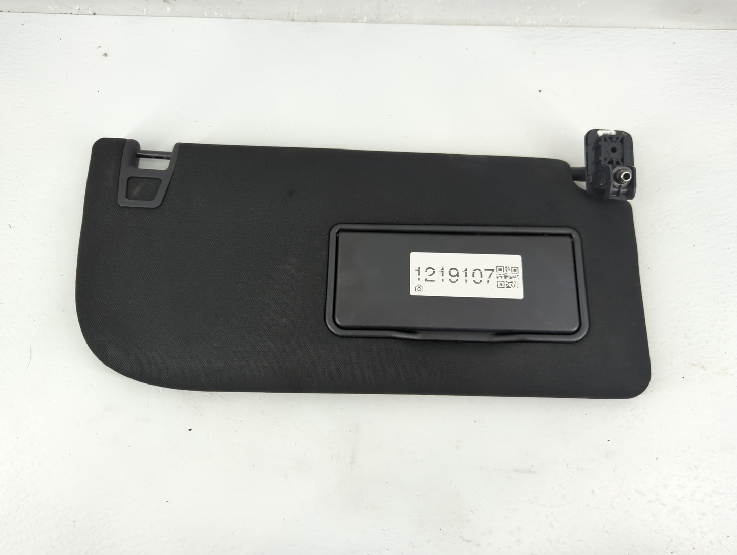 2015-2017 Ford F-150 Sun Visor Shade Replacement Passenger Right Mirror Fits Fits 2015 2016 2017 OEM Used Auto Parts - Oemus