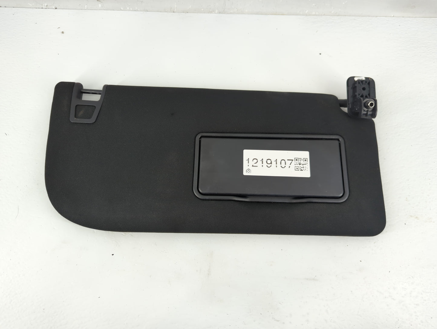 2015-2017 Ford F-150 Sun Visor Shade Replacement Passenger Right Mirror Fits Fits 2015 2016 2017 OEM Used Auto Parts - Oemus