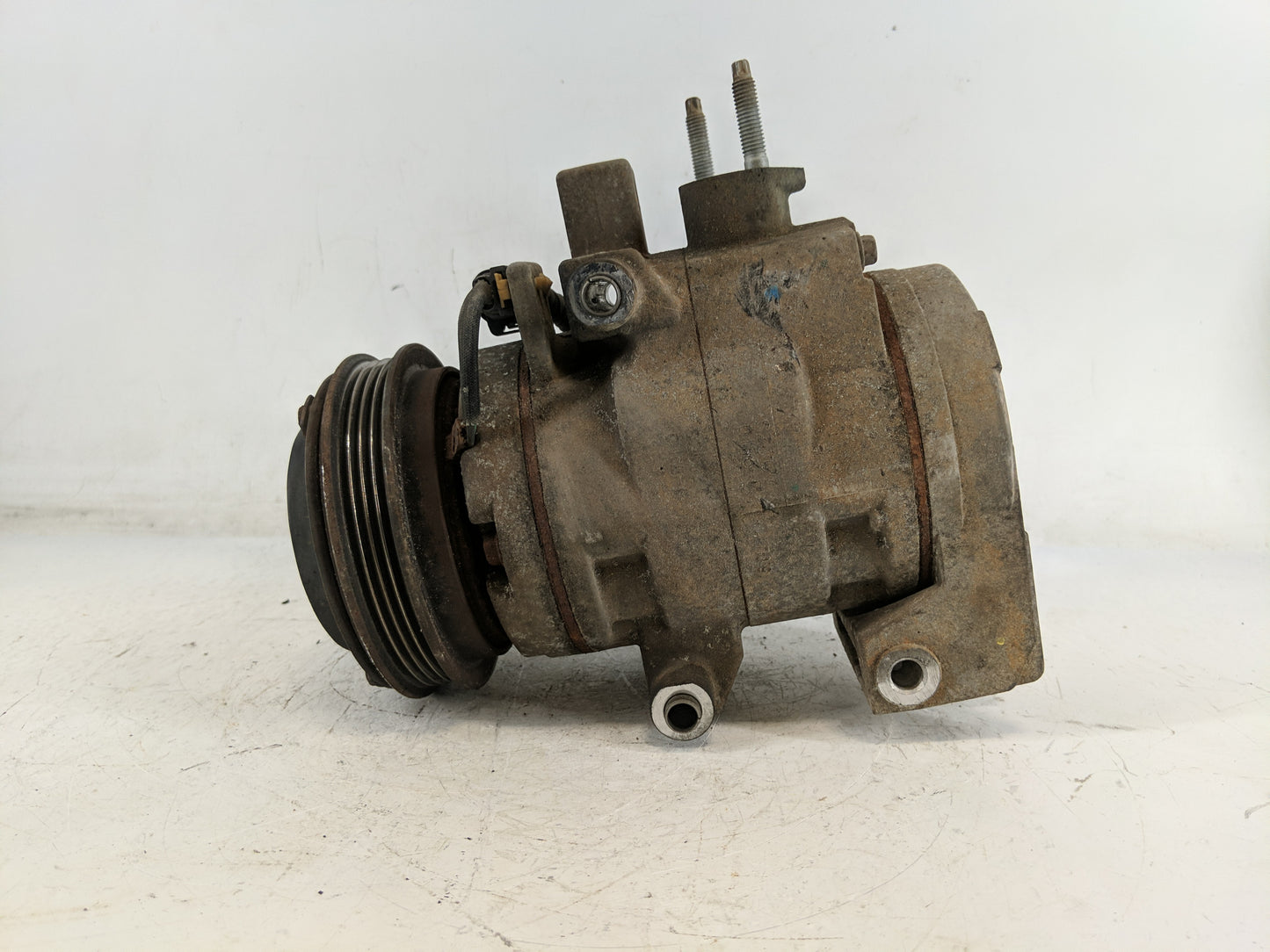 2015-2016 Ford F-150 Air Conditioning A/c Ac Compressor Oem - Oemusedautoparts1.com