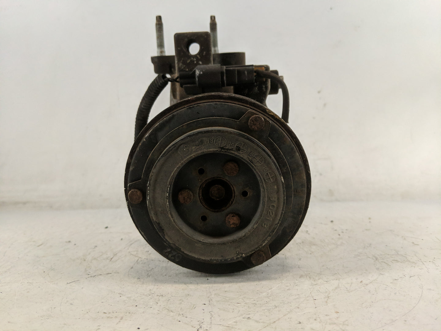 2015-2016 Ford F-150 Air Conditioning A/c Ac Compressor Oem - Oemusedautoparts1.com