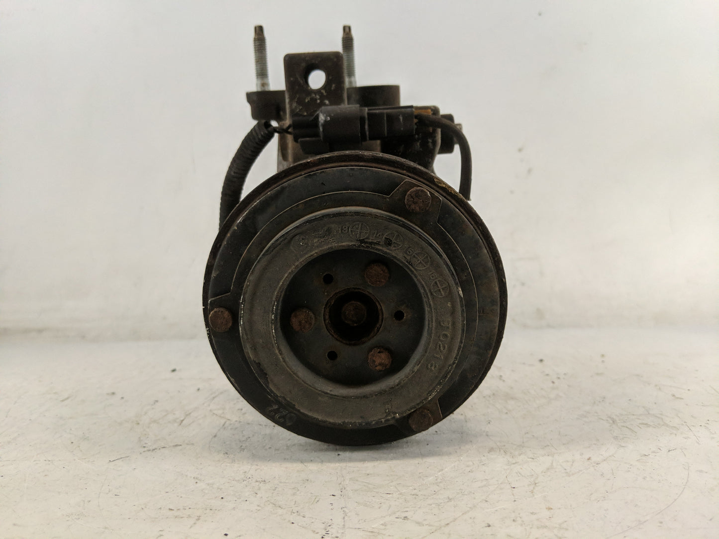 2015-2016 Ford F-150 Air Conditioning A/c Ac Compressor Oem - Oemusedautoparts1.com