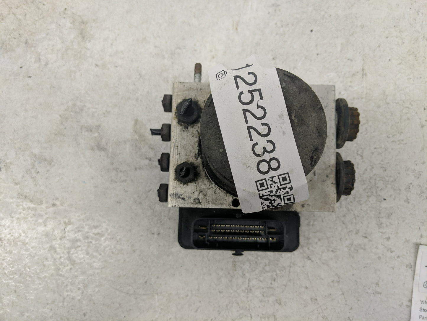 2016 Ford F-150 ABS Pump Control Module Replacement Fits OEM Used Auto Parts - Oemusedautoparts1.com