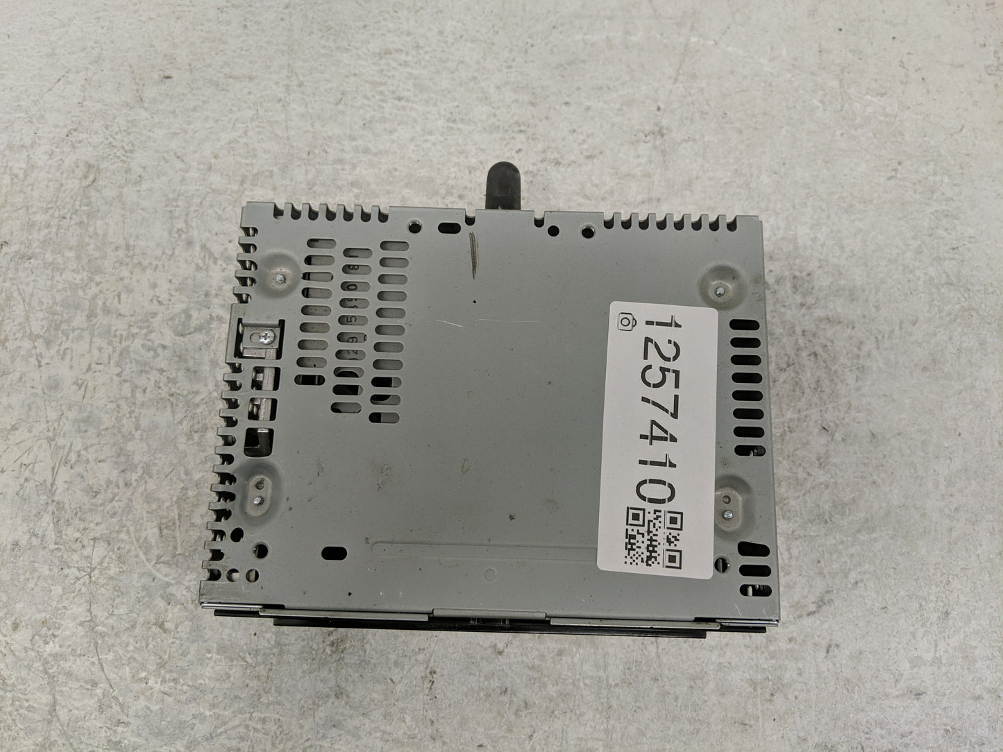 2016 Ford F-150 Radio AM FM Cd Player Receiver Replacement P/N:FL3T-19C107-HG Fits OEM Used Auto Parts - Oemusedautoparts1.c