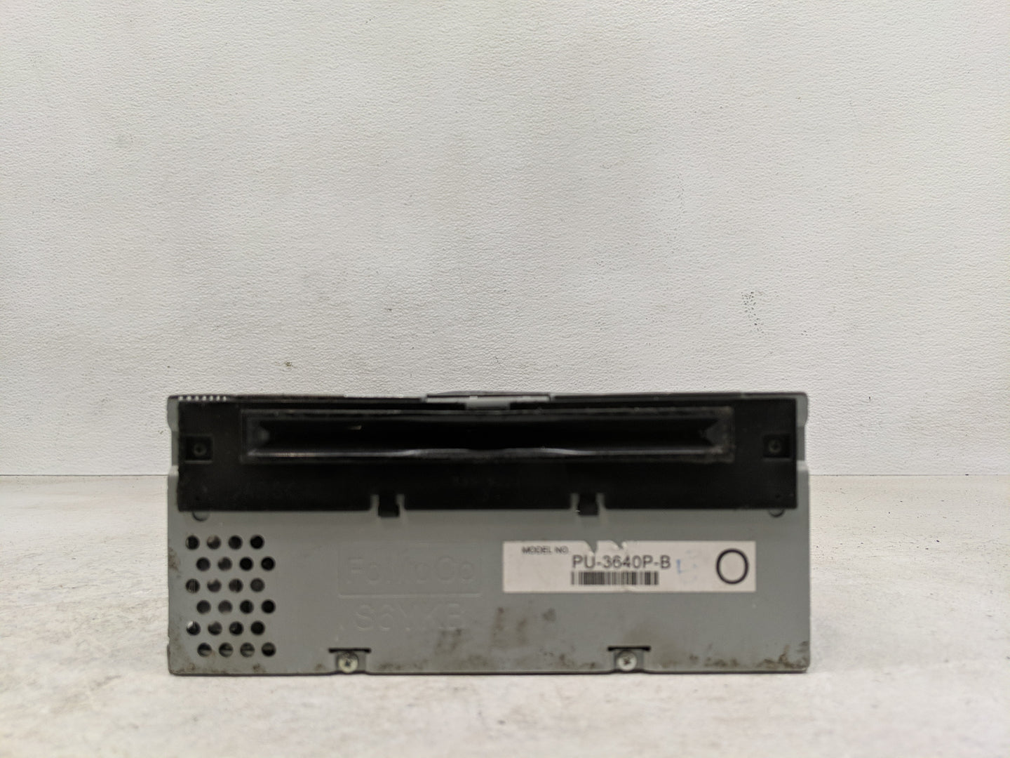 2015-2016 Ford F-150 Radio AM FM Cd Player Receiver Replacement P/N:FL3T-19C107-HG Fits Fits 2015 2016 OEM Used Auto Parts -