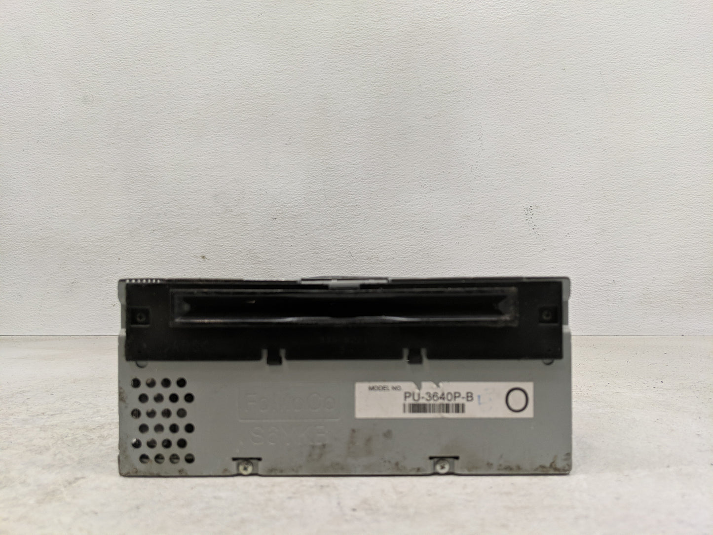 2015-2016 Ford F-150 Radio AM FM Cd Player Receiver Replacement P/N:FL3T-19C107-HG Fits Fits 2015 2016 OEM Used Auto Parts -