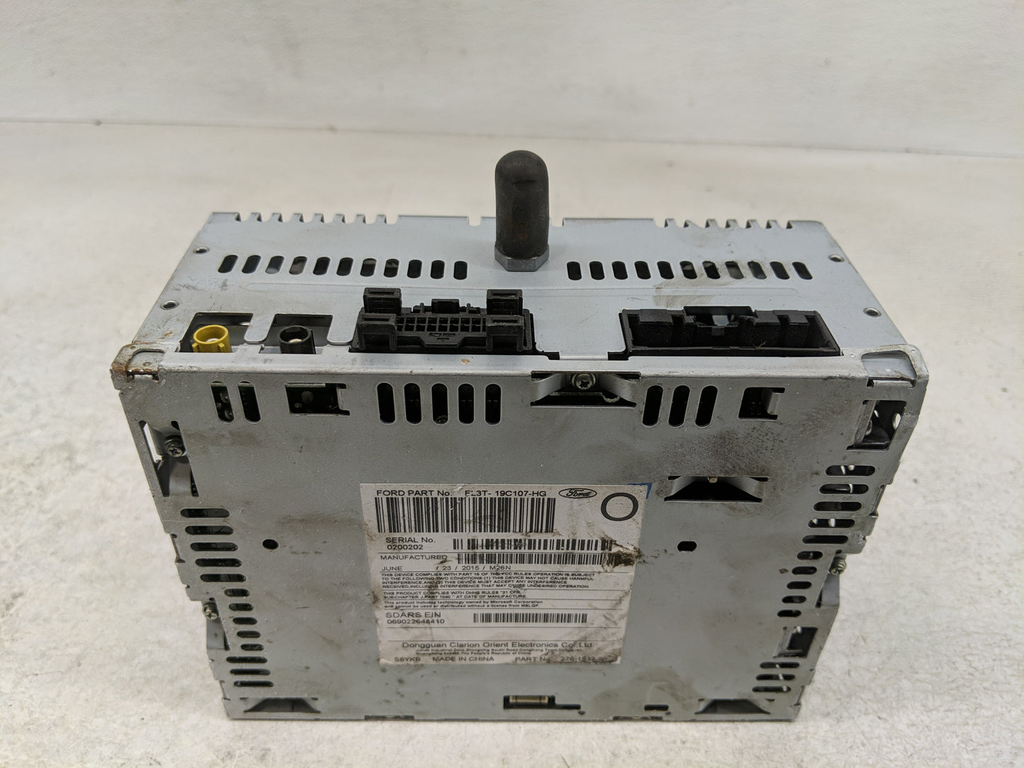 2015-2016 Ford F-150 Radio AM FM Cd Player Receiver Replacement P/N:FL3T-19C107-HG Fits Fits 2015 2016 OEM Used Auto Parts -