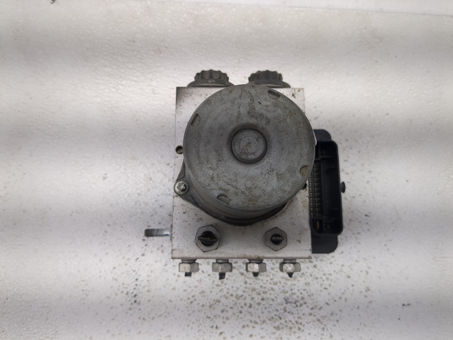 2016 Ford F-150 ABS Pump Control Module Replacement Fits OEM Used Auto Parts - Oemusedautoparts1.com