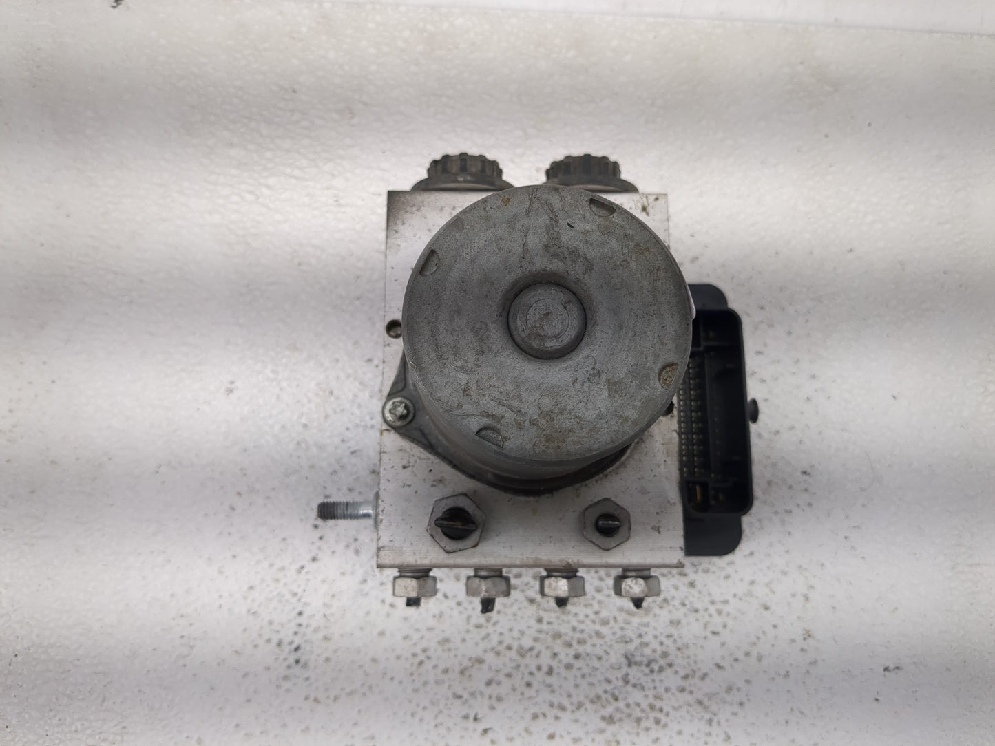 2016 Ford F-150 ABS Pump Control Module Replacement Fits OEM Used Auto Parts - Oemusedautoparts1.com