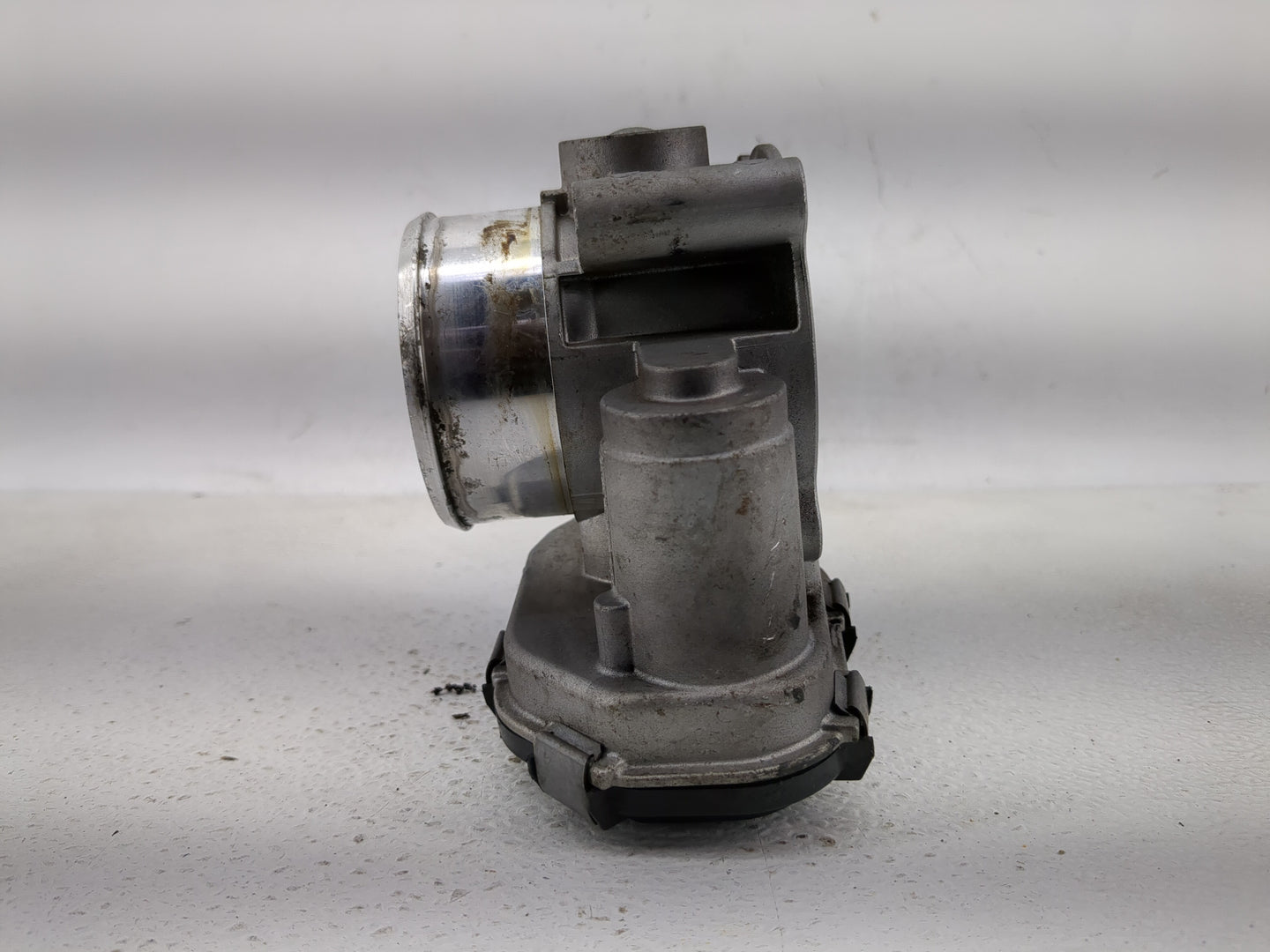 2016 Ford F-150 Throttle Body P/N:GB8E 9F991 BC Fits OEM Used Auto Parts - Oemusedautoparts1.com