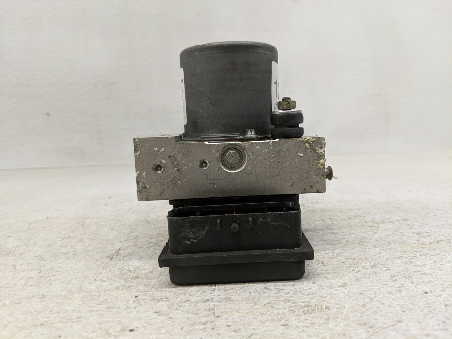 2015-2016 Ford F-150 ABS Pump Control Module Replacement Fits Fits 2015 2016 OEM Used Auto Parts - Oemusedautoparts1.com