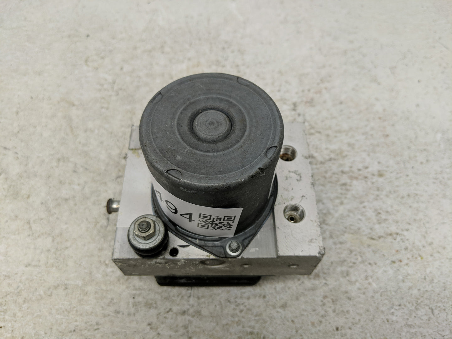 2015-2016 Ford F-150 ABS Pump Control Module Replacement Fits Fits 2015 2016 OEM Used Auto Parts - Oemusedautoparts1.com