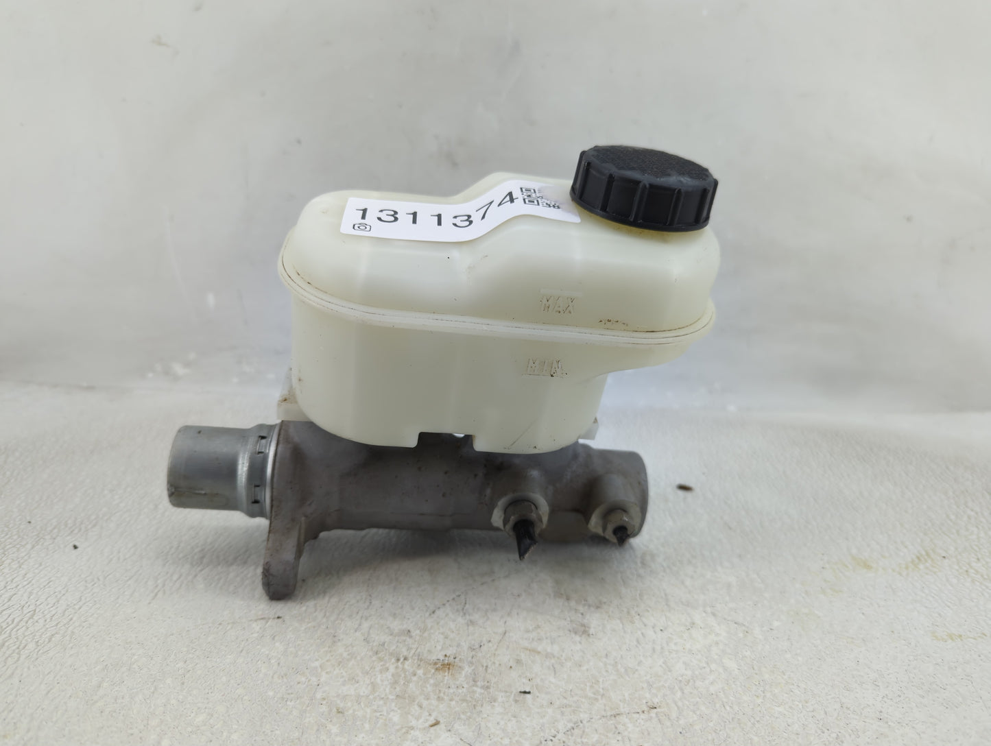 2018-2020 Ford F-150 Brake Master Cylinder 1311374 - Oemusedautoparts1.com