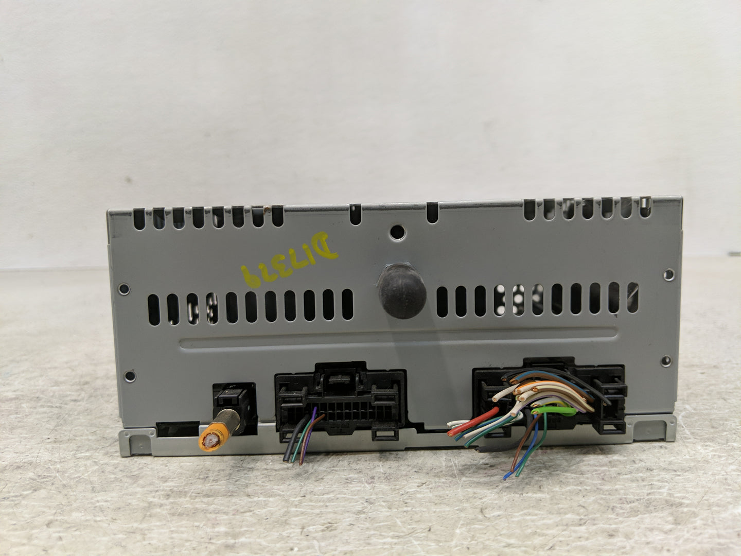2016-2017 Ford F-150 Radio AM FM Cd Player Receiver Replacement P/N:GL3T-18D832-AA Fits Fits 2016 2017 OEM Used Auto Parts -