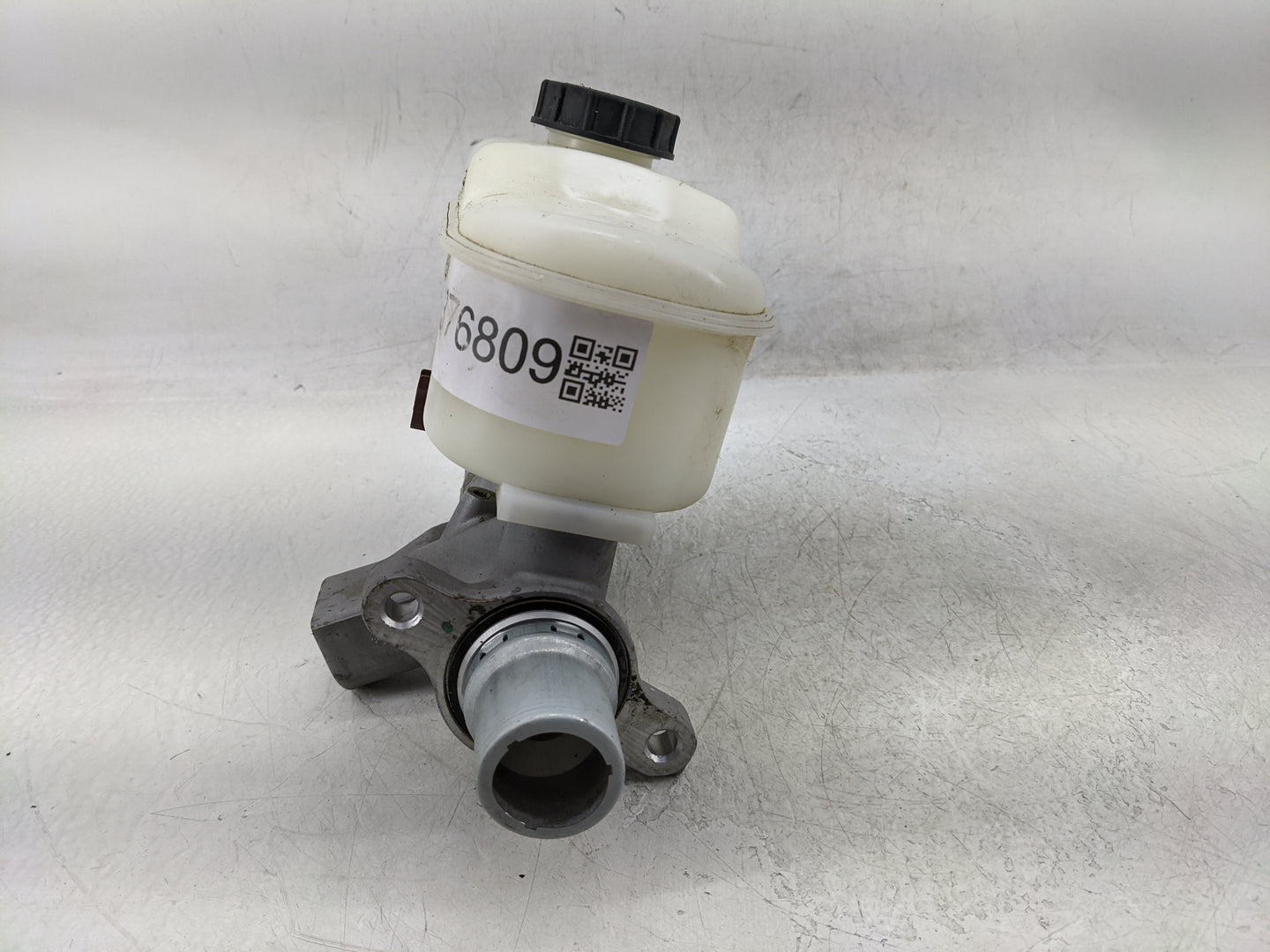 2018-2020 Ford F-150 Brake Master Cylinder 1376809 - Oemusedautoparts1.com