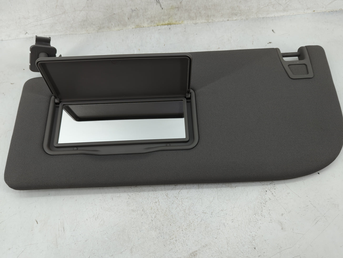 2015-2017 Ford F-150 Sun Visor Shade Replacement Driver Left Mirror Fits Fits 2015 2016 2017 OEM Used Auto Parts - Oemusedau