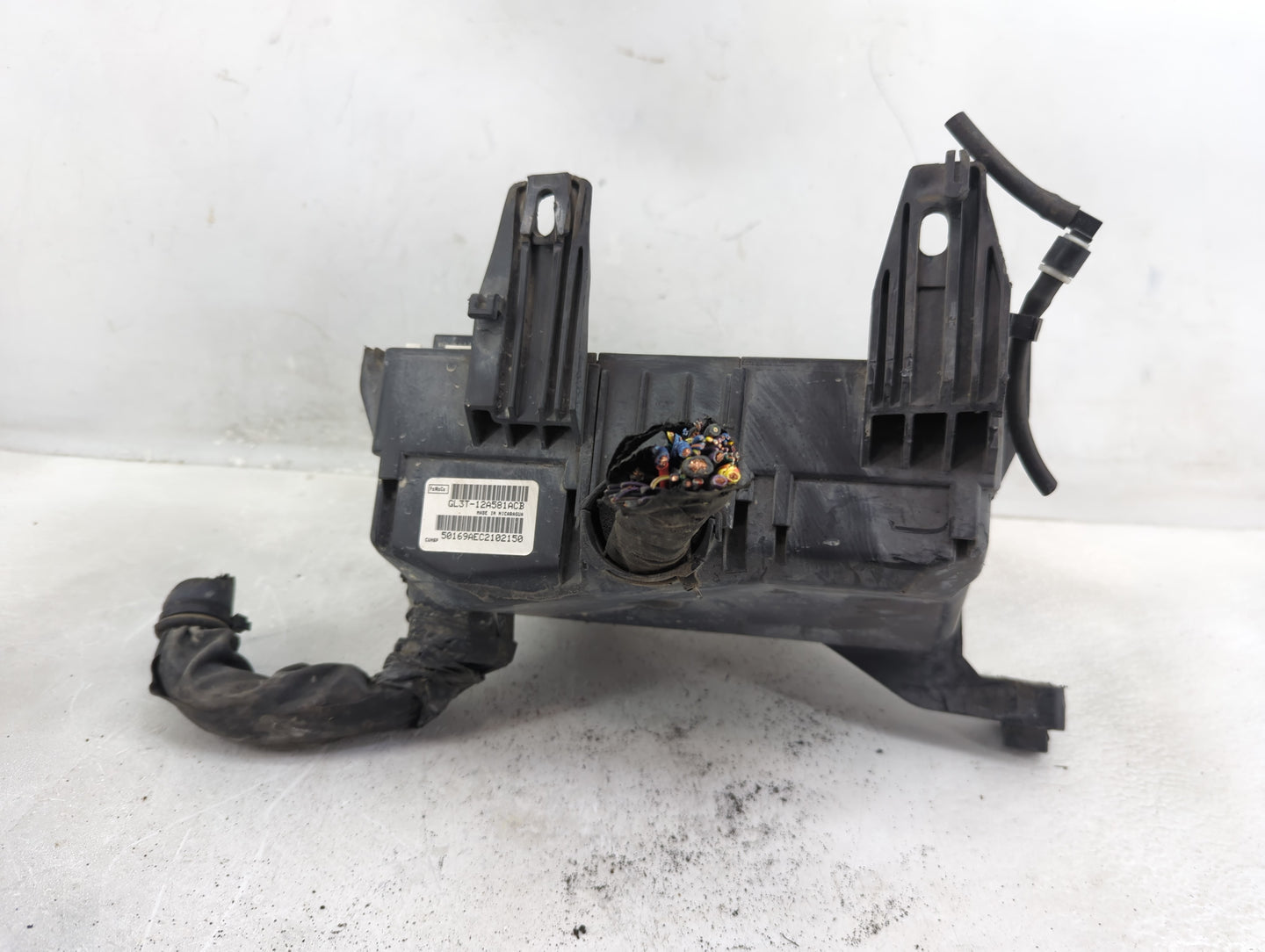 2016 Ford F-150 Fusebox Fuse Box Panel Relay Module P/N:GL3T-12A581ACB Fits OEM Used Auto Parts - Oemusedautoparts1.com