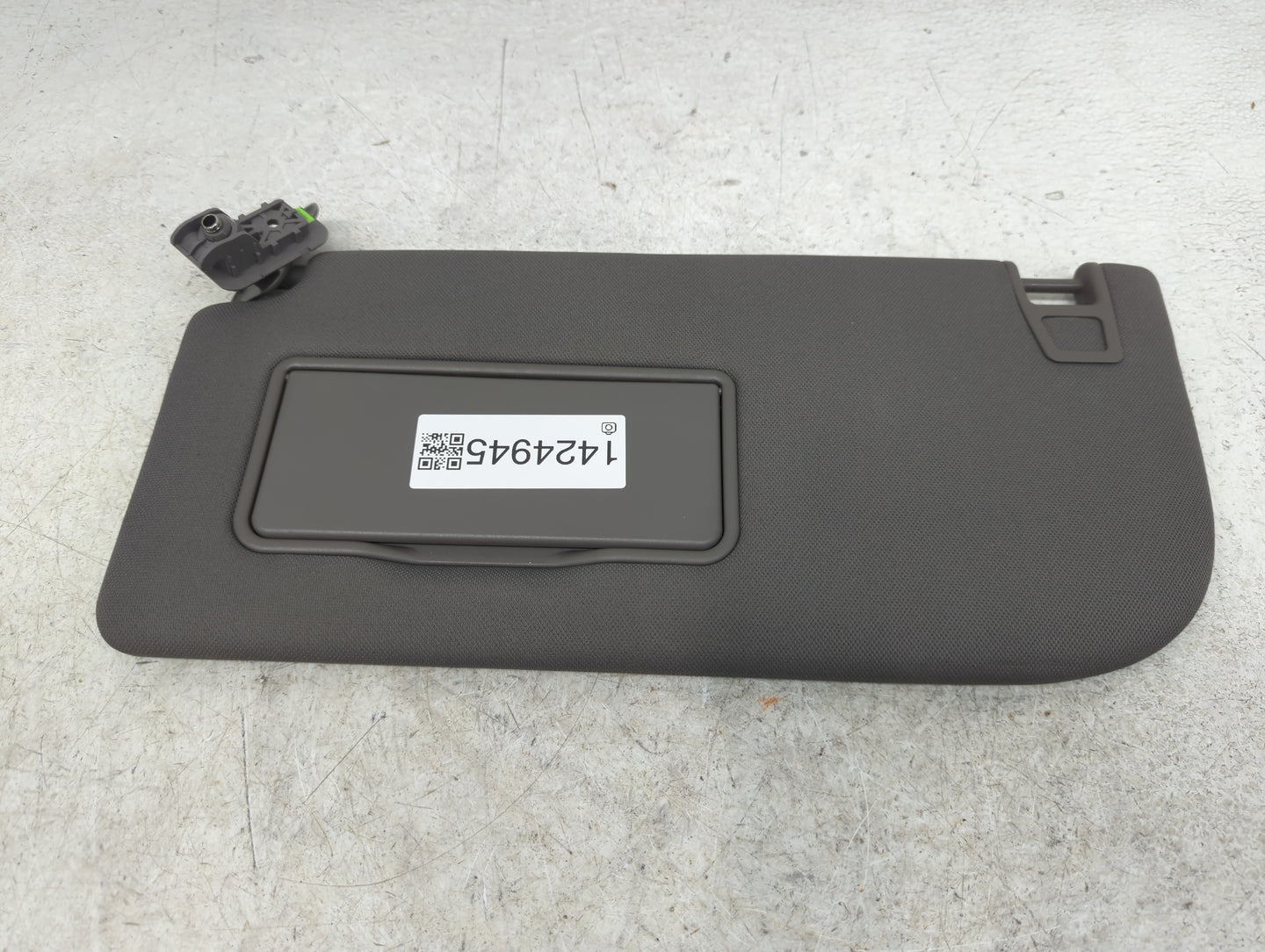 2015-2017 Ford F-150 Sun Visor Shade Replacement Driver Left Mirror Fits Fits 2015 2016 2017 OEM Used Auto Parts - Oemusedau