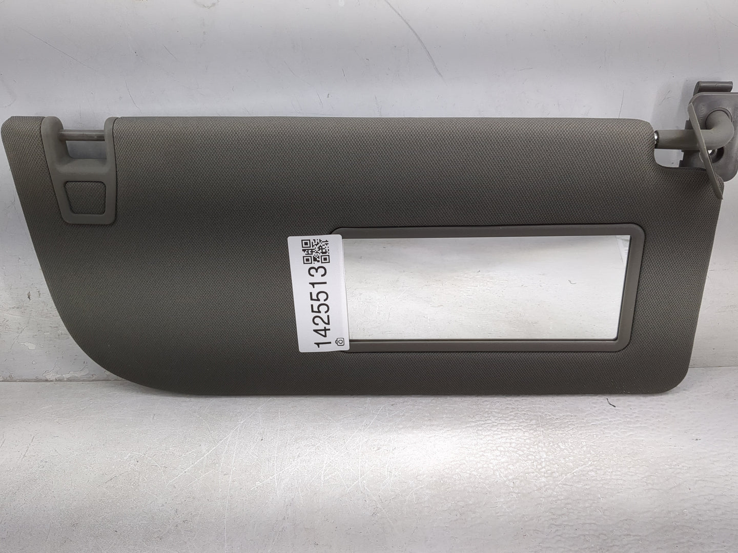 2015-2017 Ford F-150 Sun Visor Shade Replacement Passenger Right Mirror Fits Fits 2015 2016 2017 OEM Used Auto Parts - Oemus
