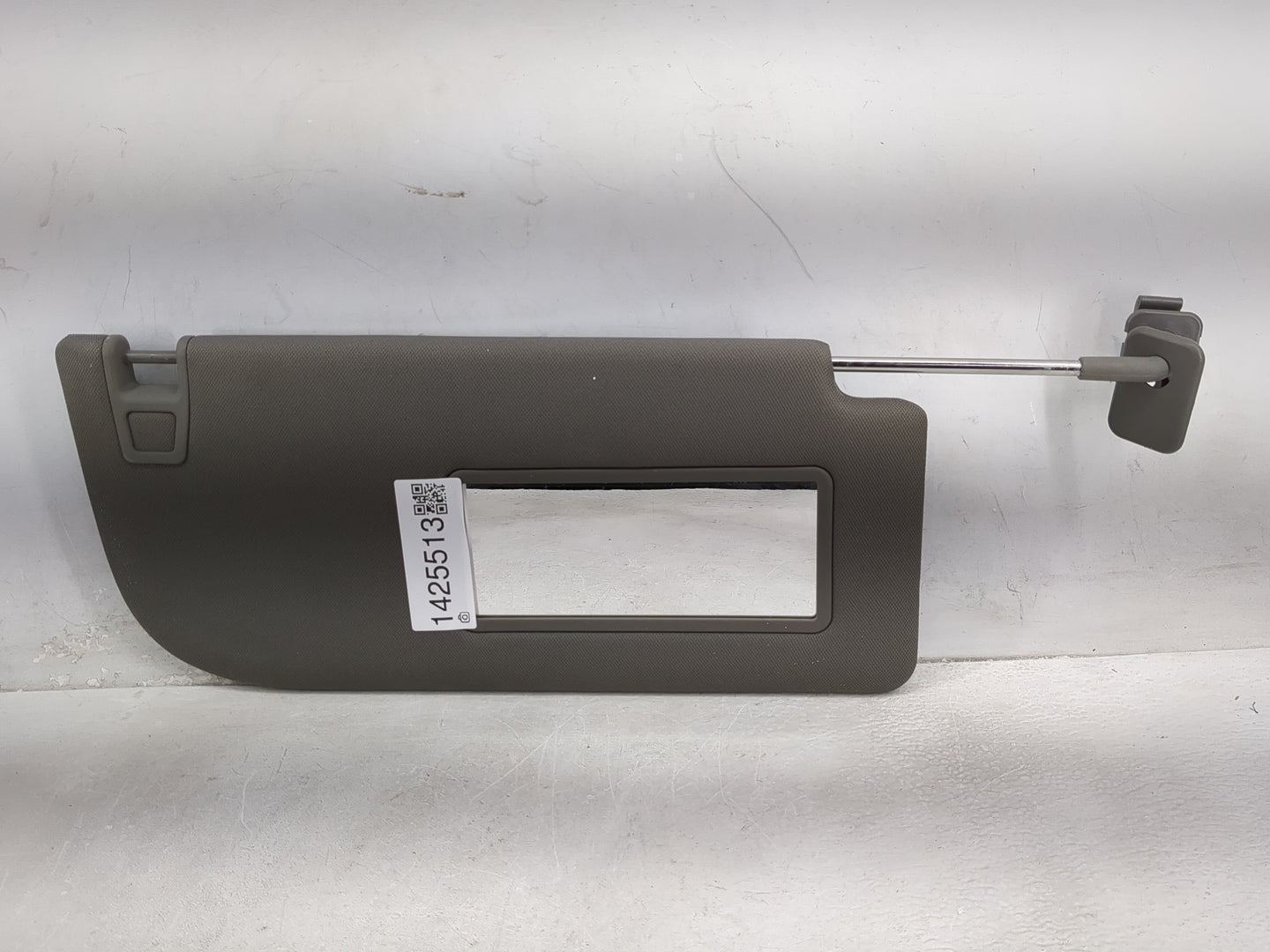 2015-2017 Ford F-150 Sun Visor Shade Replacement Passenger Right Mirror Fits Fits 2015 2016 2017 OEM Used Auto Parts - Oemus