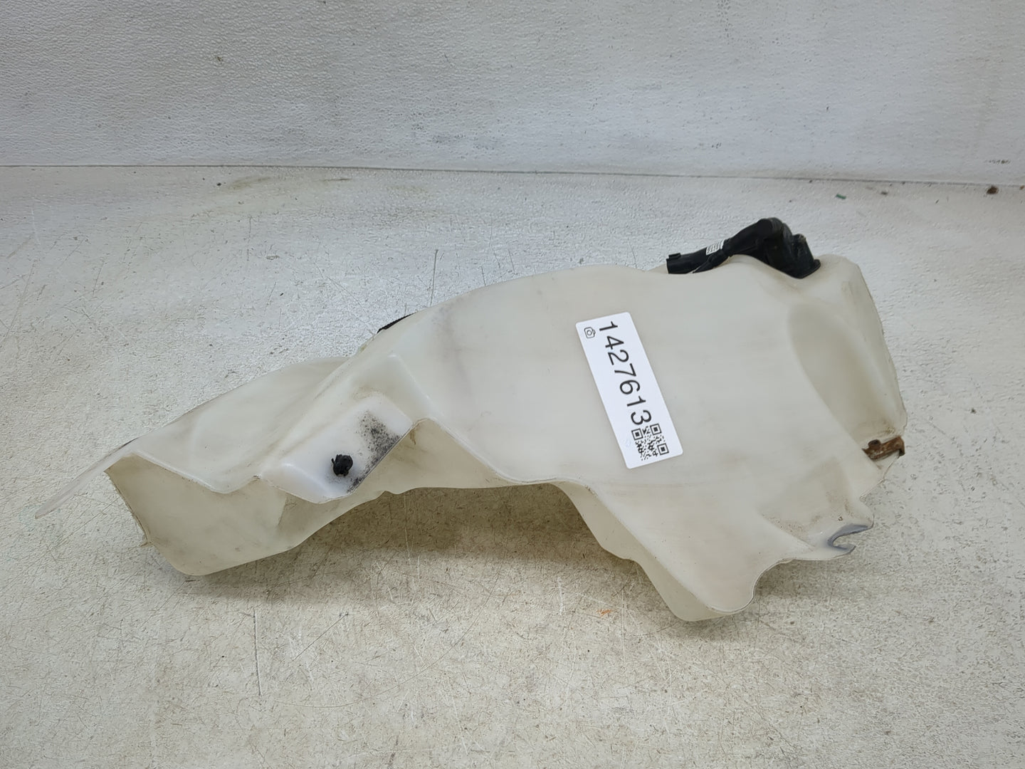 2015-2017 Ford F-150 Windshield Washer Fluid Reservoir Bottle 1427613 - Oemusedautoparts1.com