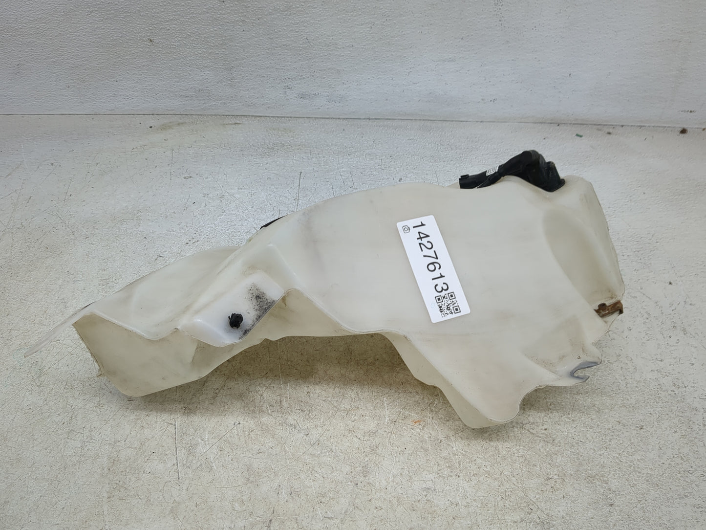 2015-2017 Ford F-150 Windshield Washer Fluid Reservoir Bottle 1427613 - Oemusedautoparts1.com
